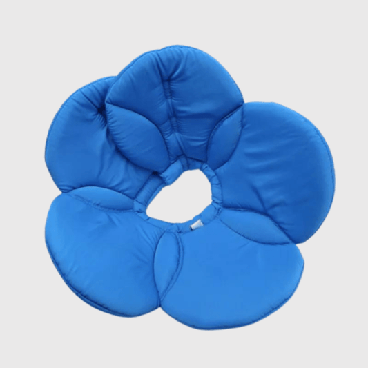 Collerette chien en forme de fleur bleue modele