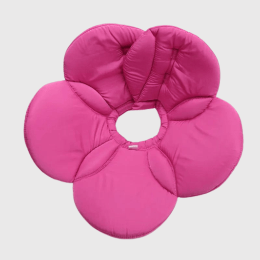 Collerette chien en forme de fleur violette modele